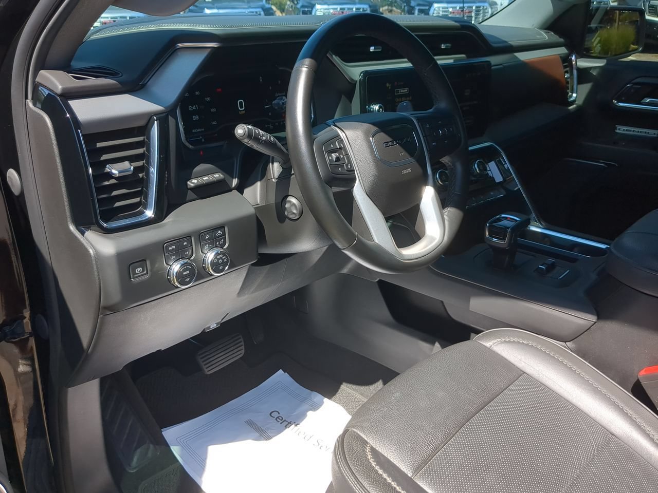 Used 2024 GMC Sierra 1500 Denali w/ Denali Reserve Package AWD/4WD image 10