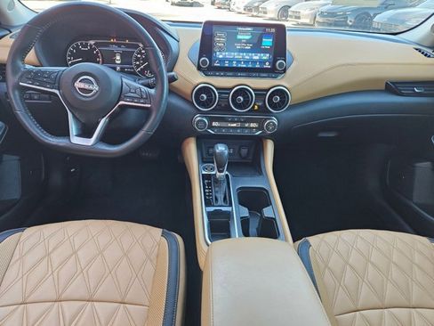 Used 2025 Nissan Sentra SV w/ SV Premium Package image 16