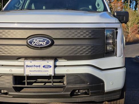 New 2025 Ford F150 Lightning Flash AWD/4WD image 4