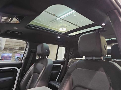 Used 2024 Land Rover Defender 130 X-Dynamic SE image 24