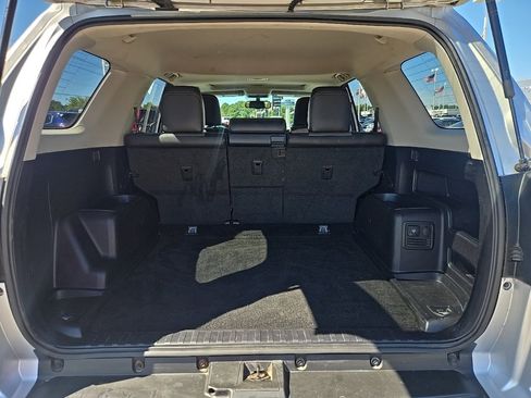 Used 2018 Toyota 4Runner SR5 Premium image 25