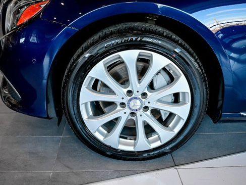 Used 2017 Mercedes-Benz E 300 4MATIC image 53