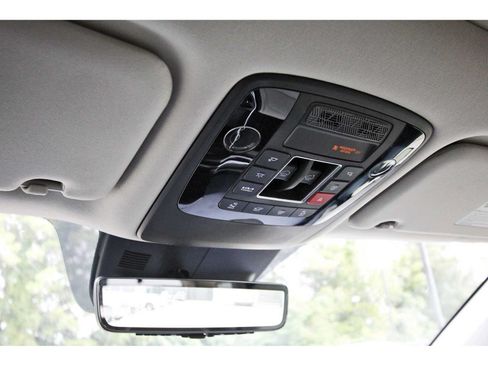 Used 2025 Kia Carnival SX Prestige FWD image 22
