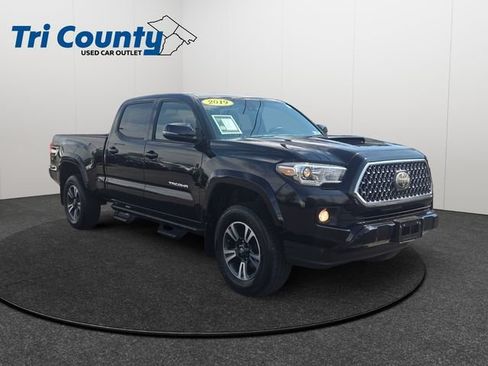 Certified 2019 Toyota Tacoma TRD Sport AWD/4WD image 1