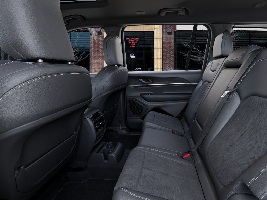 New 2026 Jeep Grand Cherokee L 4WD image 23