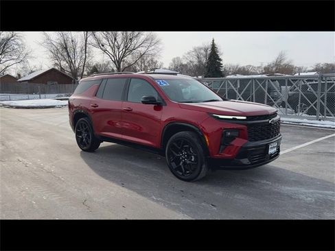 Certified 2024 Chevrolet Traverse RS image 2