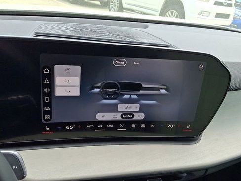 New 2026 Audi Q3 quattro 2.0T AWD/4WD image 12