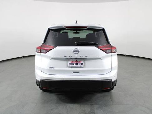 Certified 2025 Nissan Rogue S FWD image 11