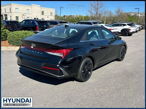 New 2026 Hyundai Elantra SEL Sport Premium FWD image 7