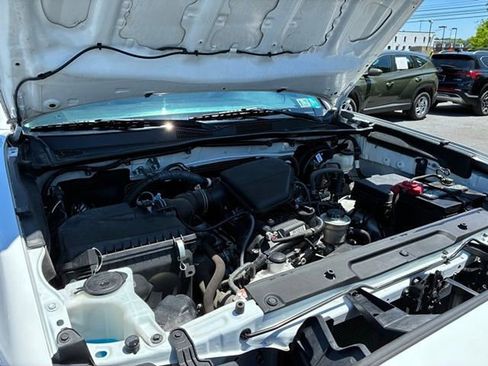 Used 2020 Toyota Tacoma SR w/ SX Package AWD/4WD image 16