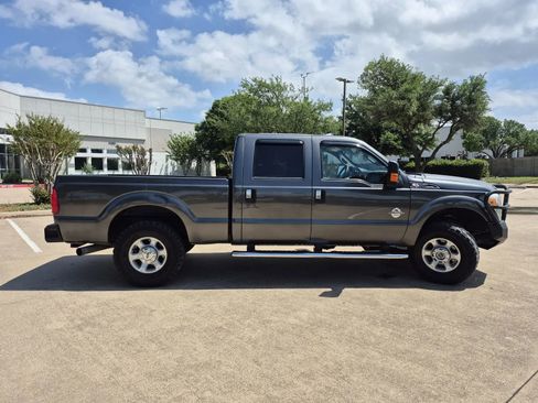 Used 2016 Ford F250 XLT AWD/4WD image 5