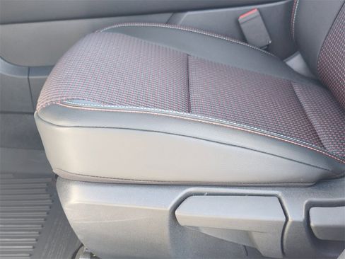 New 2026 Nissan Kicks SR image 17