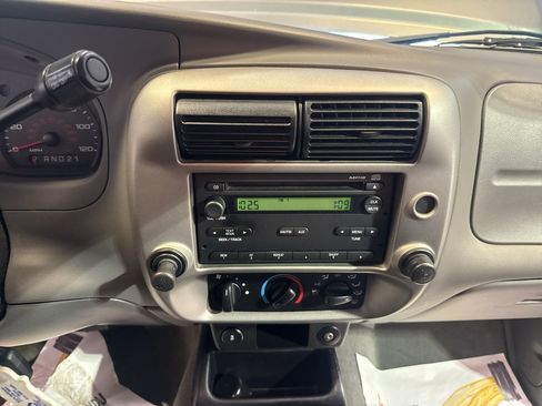 Used 2011 Ford Ranger XLT RWD image 19
