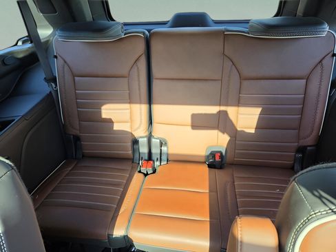 Used 2024 GMC Yukon Denali Ultimate image 25