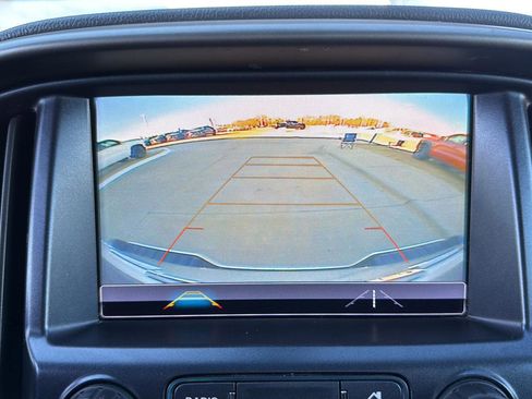 Used 2018 Chevrolet Colorado Z71 image 25