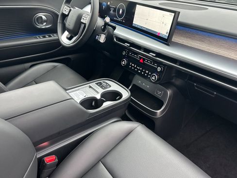 New 2026 Hyundai Ioniq 9 SEL image 17