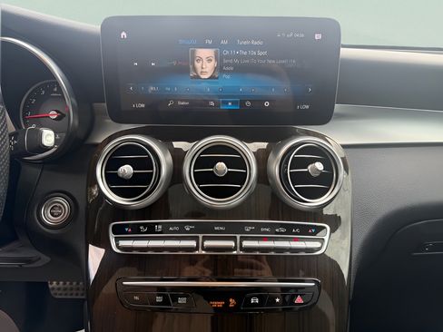 Used 2022 Mercedes-Benz GLC 300 4MATIC image 17
