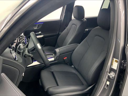 Used 2026 Mercedes-Benz GLB 250 image 21