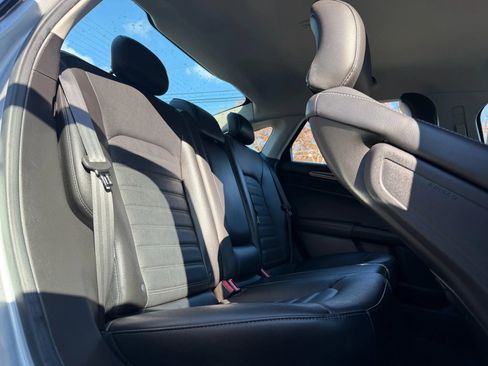 Used 2016 Ford Fusion SE w/ Equipment Group 202A image 23