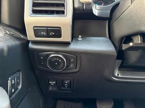 Used 2018 Ford F150 Lariat AWD/4WD image 19