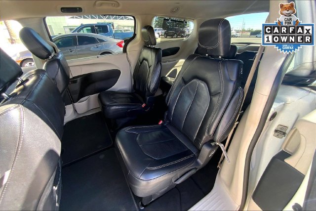 Used 2022 Chrysler Pacifica Touring-L FWD image 25