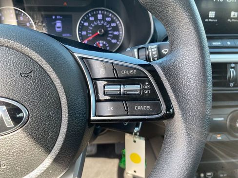 Used 2020 Kia Forte LXS image 17