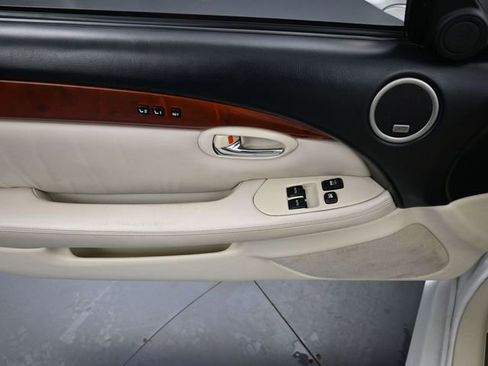 Used 2009 Lexus SC 430 Convertible image 22