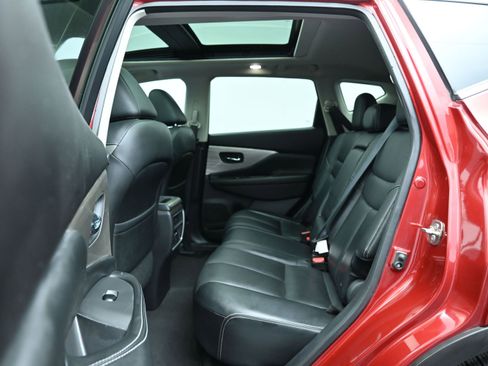 Used 2016 Nissan Murano Platinum w/ Platinum Technology Package FWD image 11