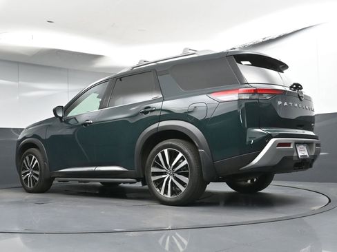 Used 2024 Nissan Pathfinder Platinum w/ Lighting Package (N93) AWD/4WD image 32
