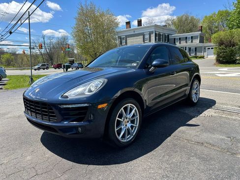 Used 2017 Porsche Macan AWD/4WD image 3