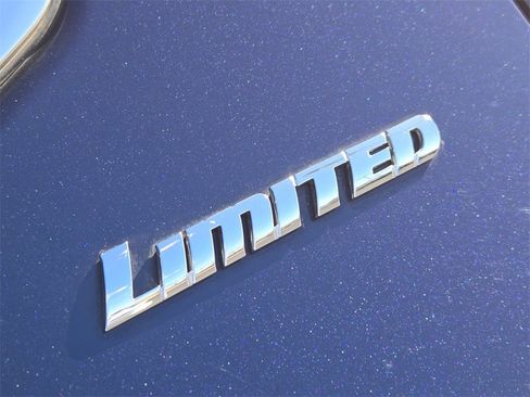 Used 2024 Toyota Tundra Limited image 12