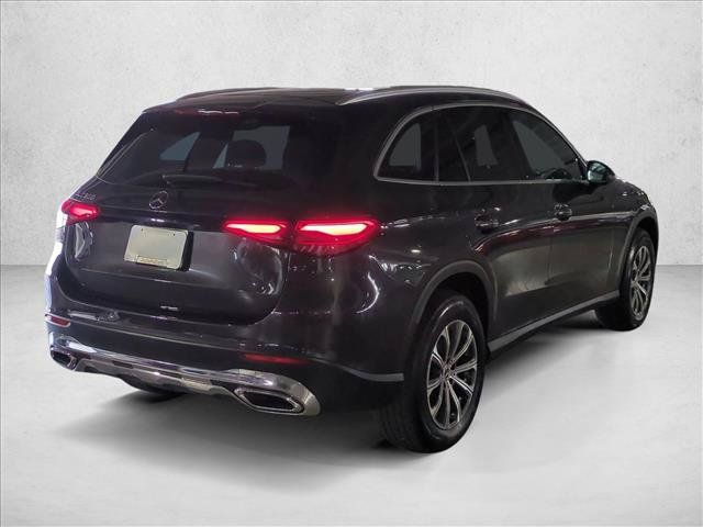 Used 2026 Mercedes-Benz GLC 300 image 5
