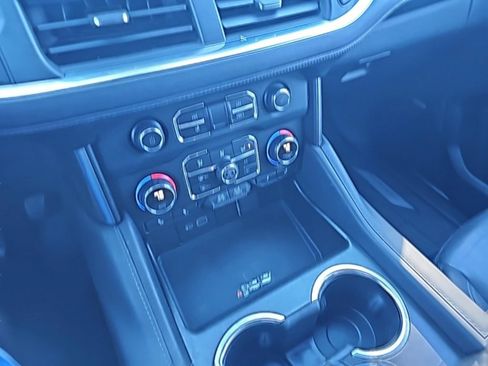 Used 2022 Chevrolet Tahoe Z71 w/ Luxury Package image 18