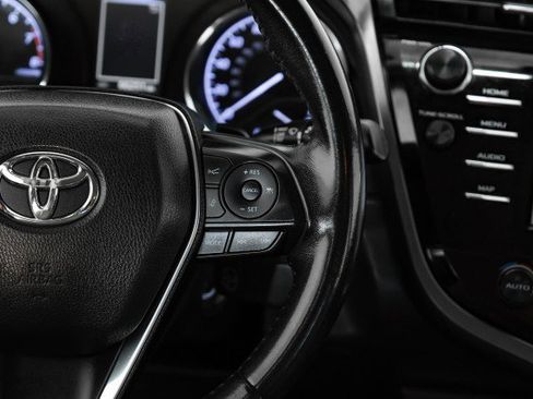 Used 2019 Toyota Camry SE image 15
