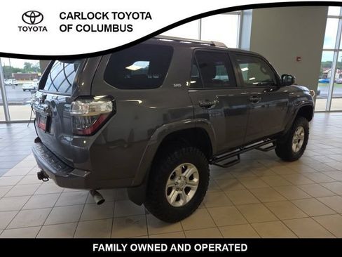 Used 2016 Toyota 4Runner SR5 AWD/4WD image 8