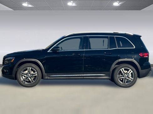 Used 2026 Mercedes-Benz GLB 250 image 2