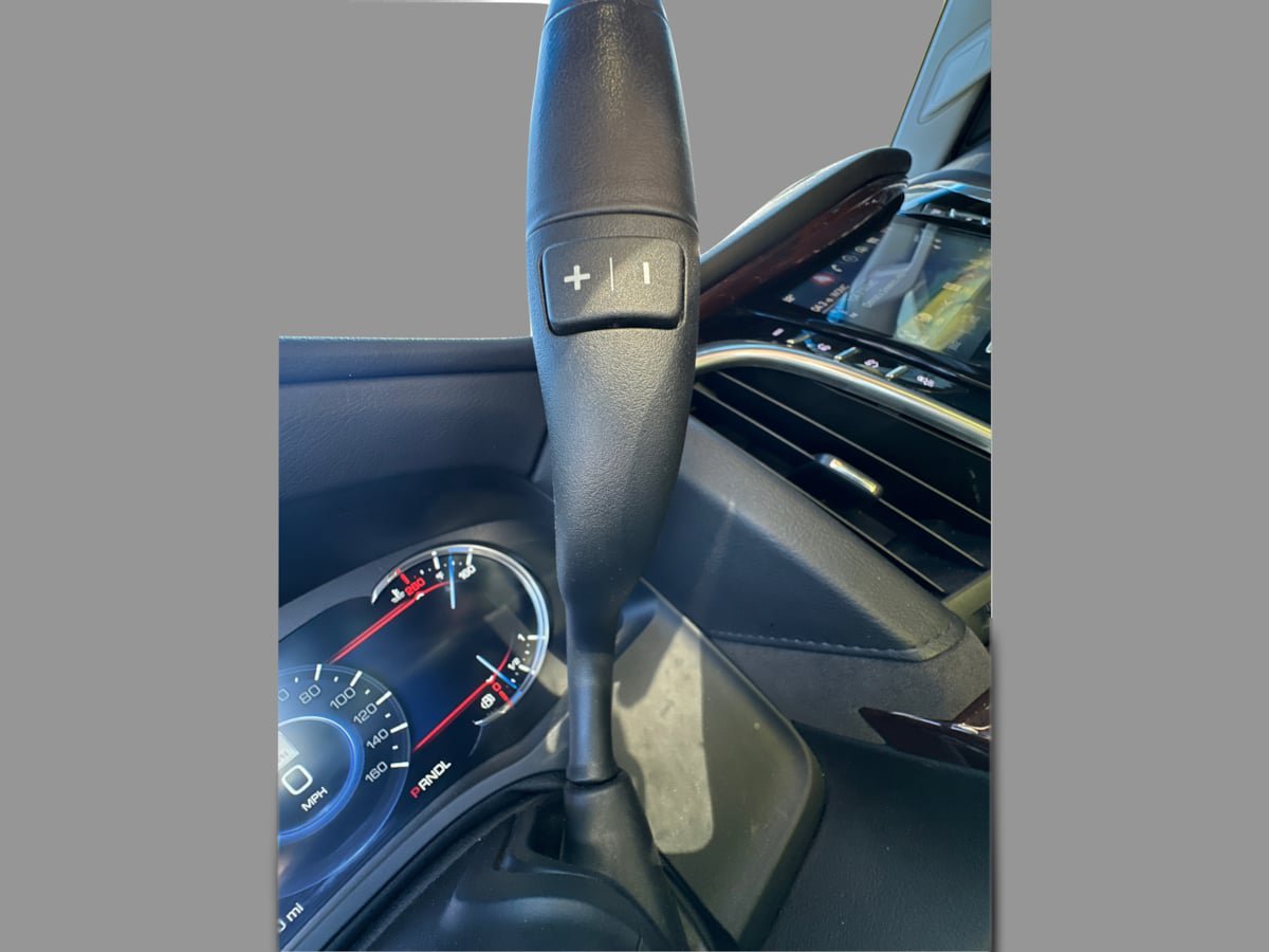 Used 2019 Cadillac Escalade ESV Premium Luxury AWD/4WD image 22