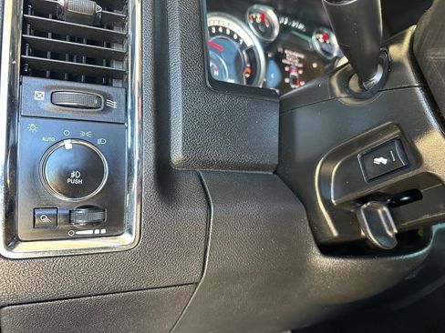 Used 2017 RAM 1500 Laramie w/ Convenience Group image 26