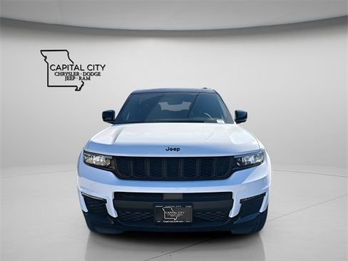 New 2025 Jeep Grand Cherokee L Limited image 3