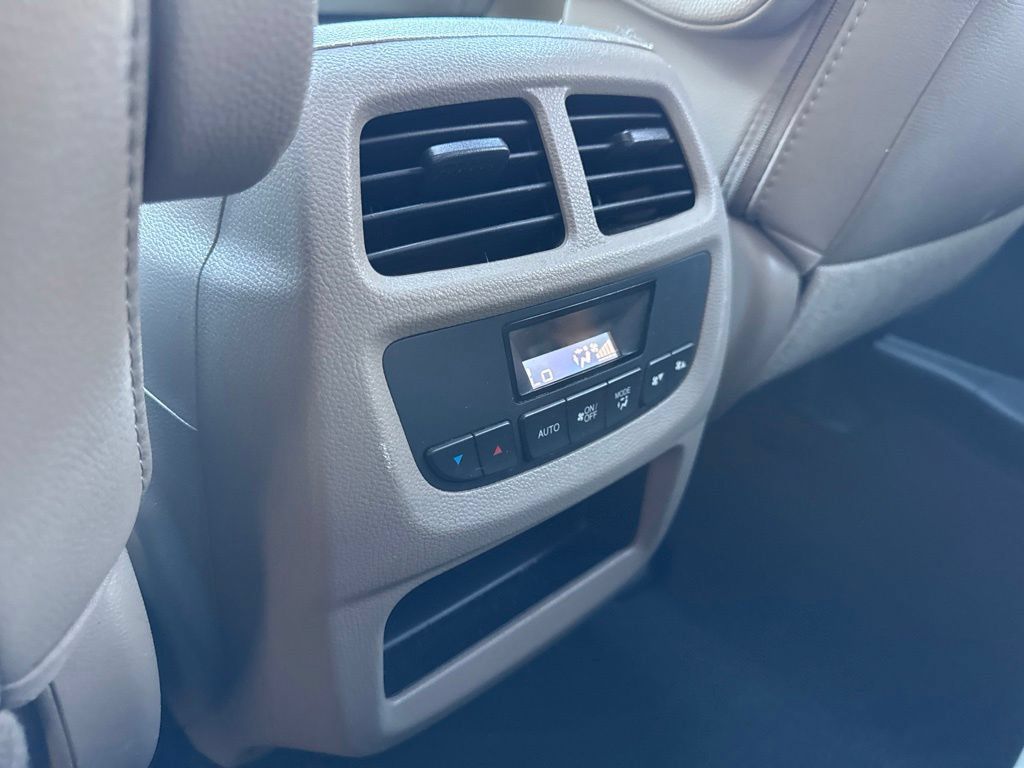 Used 2018 Honda Pilot EX-L image 42