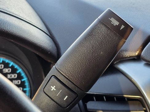 Used 2017 Chevrolet Suburban Premier image 18