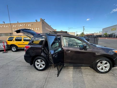 Used 2014 Subaru Forester 2.5i Premium AWD/4WD image 25