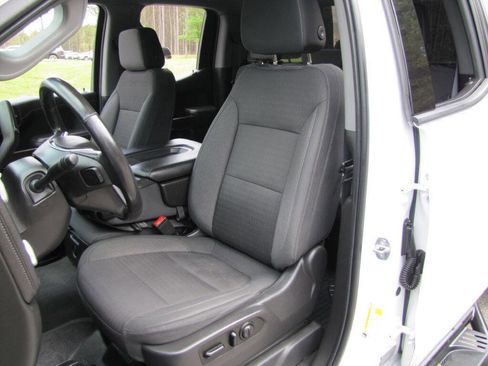 Used 2020 GMC Sierra 1500 Elevation w/ Elevation Value Package image 24