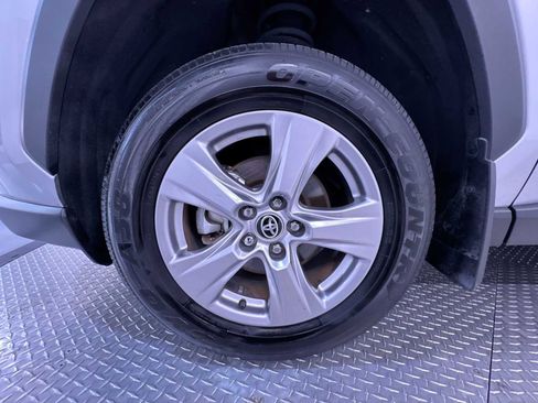 Used 2025 Toyota RAV4 XLE w/ Convenience Package FWD image 10