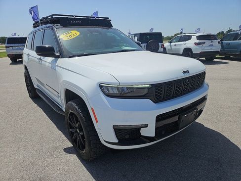 Used 2023 Jeep Grand Cherokee L Summit AWD/4WD image 11