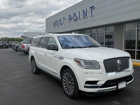 Used 2020 Lincoln Navigator L Reserve w/ Luxury Package AWD/4WD image 2
