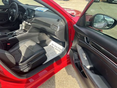 Used 2018 Honda Accord Sport image 21