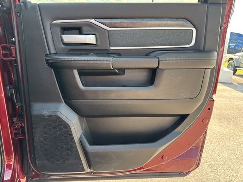 Used 2019 RAM 3500 Lone Star image 16