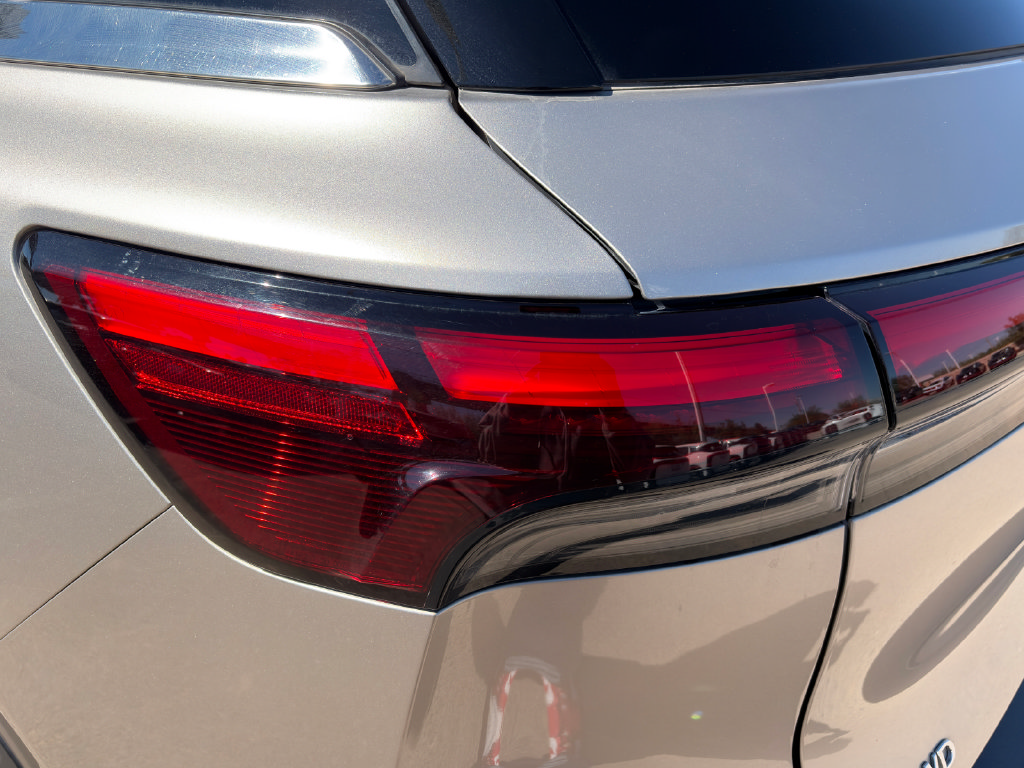 Used 2023 INFINITI QX60 Luxe AWD/4WD image 12