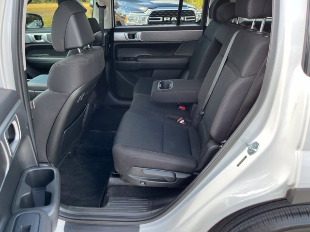 Used 2026 Hyundai Santa Fe SE FWD image 12